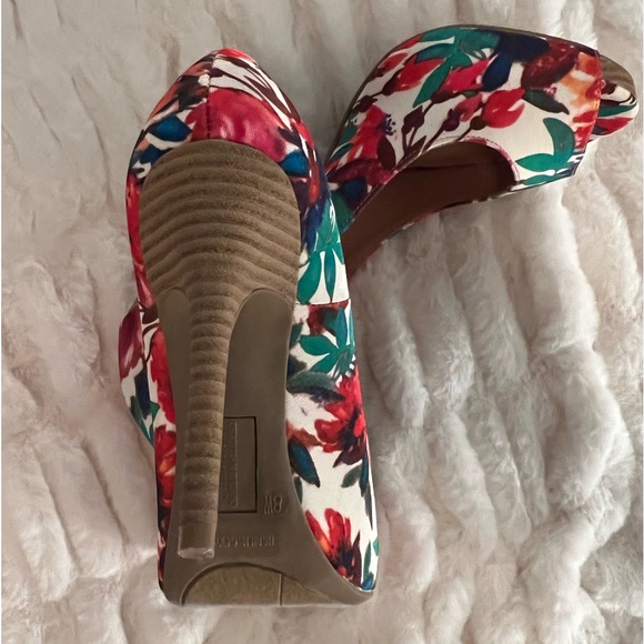 Christian Siriano floral heels size 8W - Picture 10 of 13